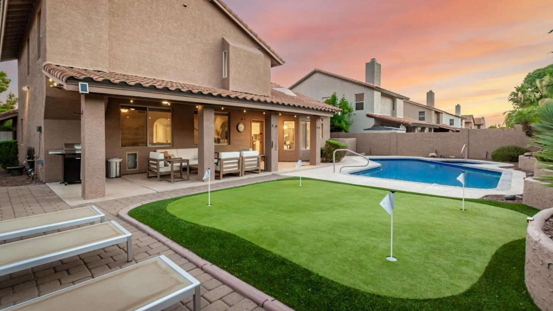 New Paradise Park Htd Pool Spa Games Bbq Phoenix 0*,  United States